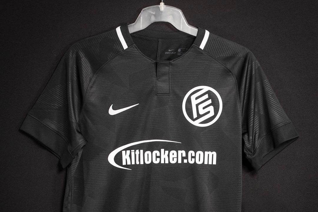 plain nike football kits