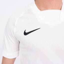 Nike challenge white