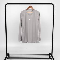 Baselayer-nike-square