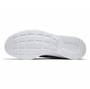 Nike Tanjun Shoe (M) Black-White