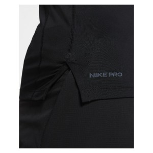 Nike Tight-Fit Short-Sleeve Top