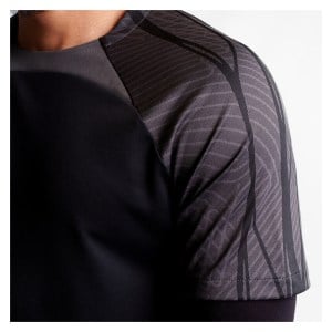 Nike Dri-Fit Strike 23 Short Sleeve Tee