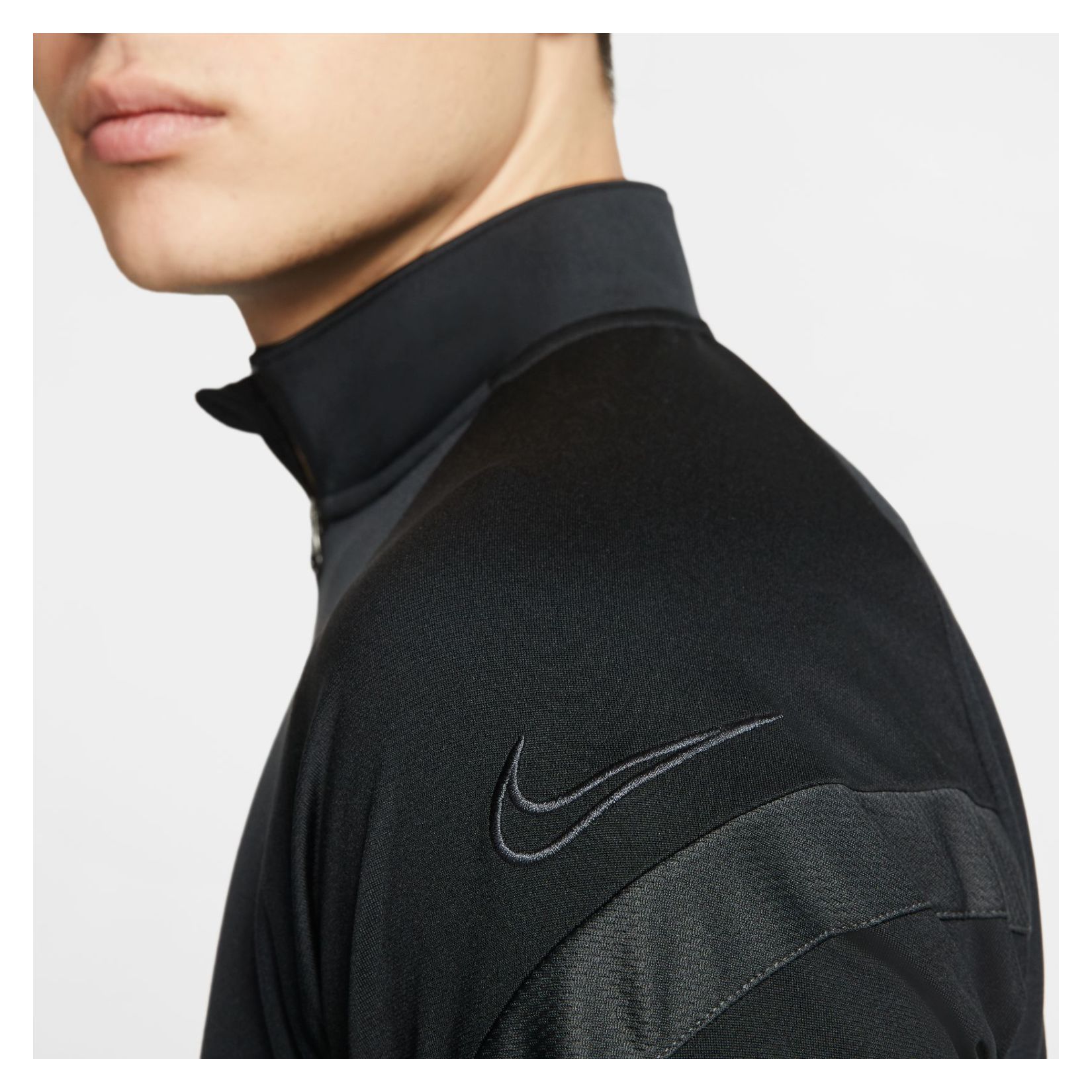 nike mid layer top