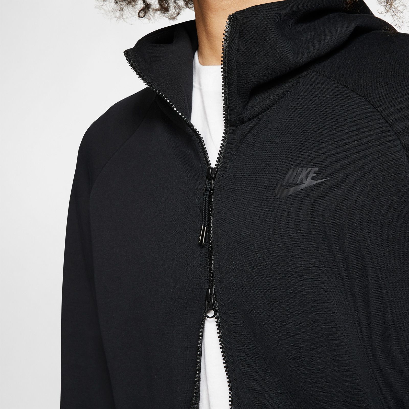 black zip up nike jacket