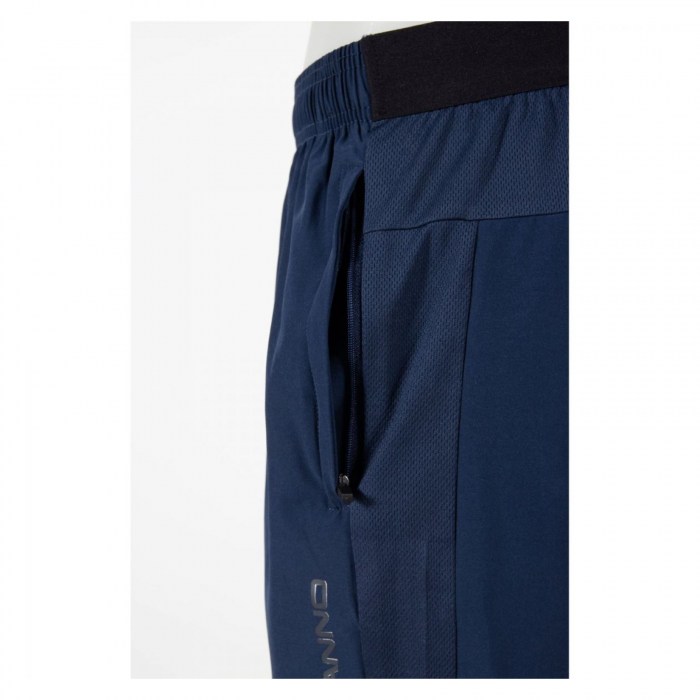 Stanno Functionals Woven Short