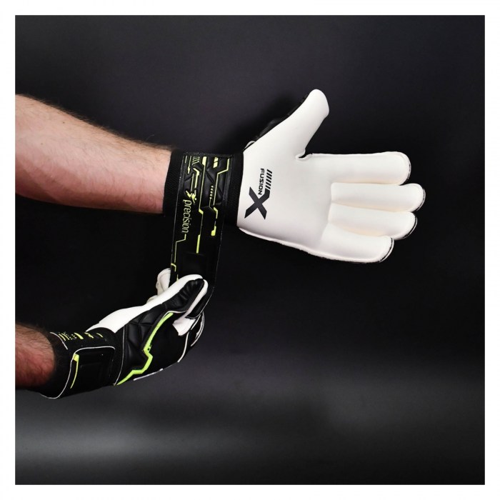 Precision Fusion X Pro Roll Finger Giga GK Gloves