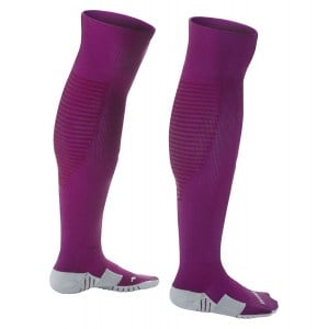 570-DYNAMIC BERRY-NOBLE RED-WHITE-CAT(84)-POS(1)-RAND(8f25l)