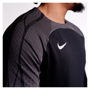 Nike Dri-Fit Strike 23 Short Sleeve Tee