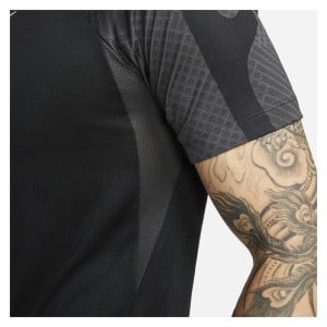 Nike Strike Short Sleeve Tee